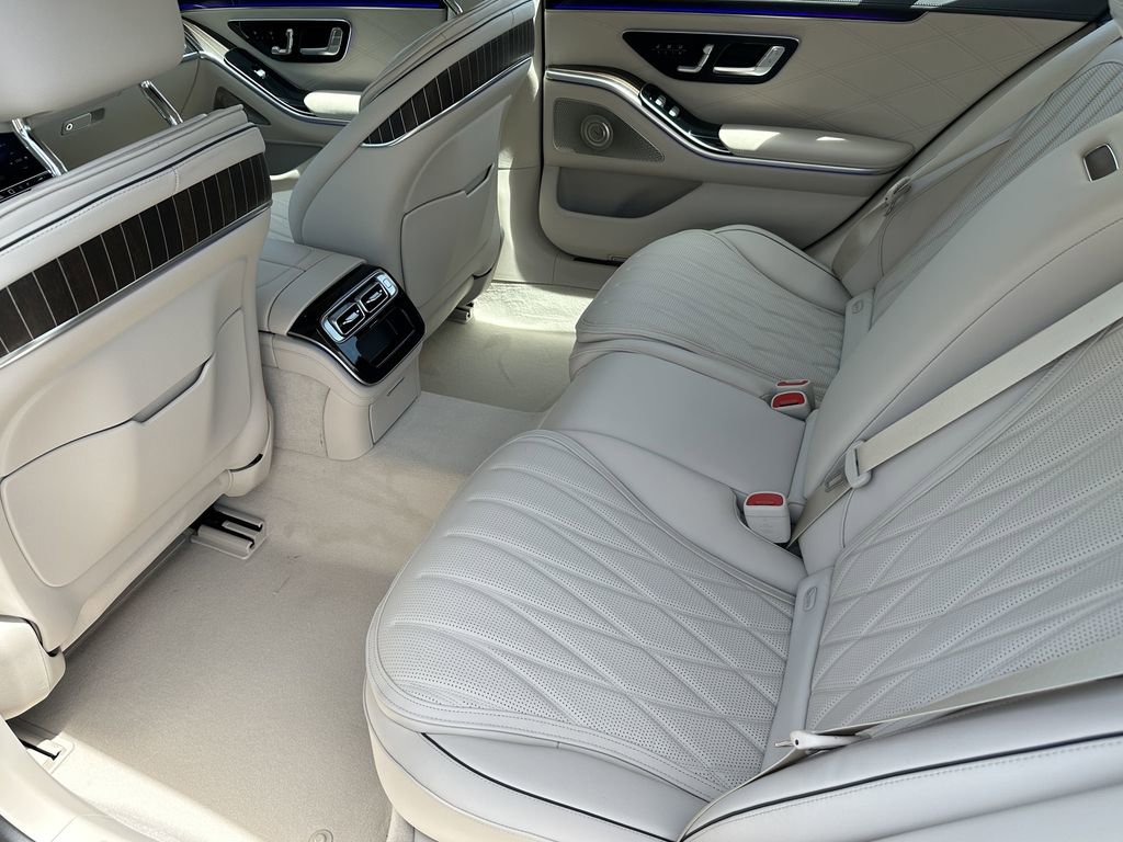 2025 Mercedes Benz S AMG 63 e 4MATIC photo 23