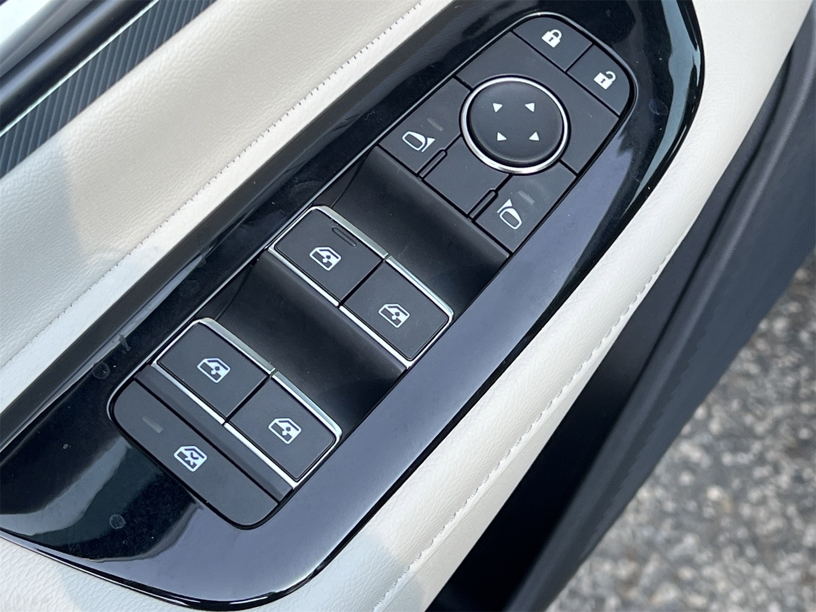 2025 Nissan Murano SL photo 19