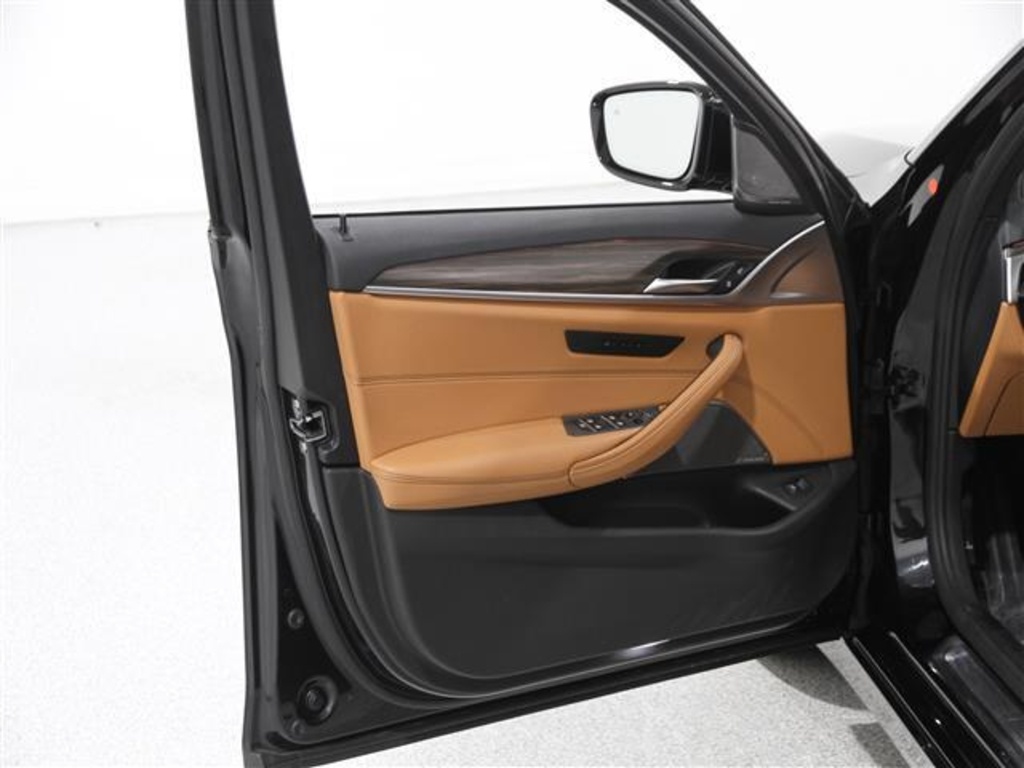 2022 Bmw 530i xDrive photo 3