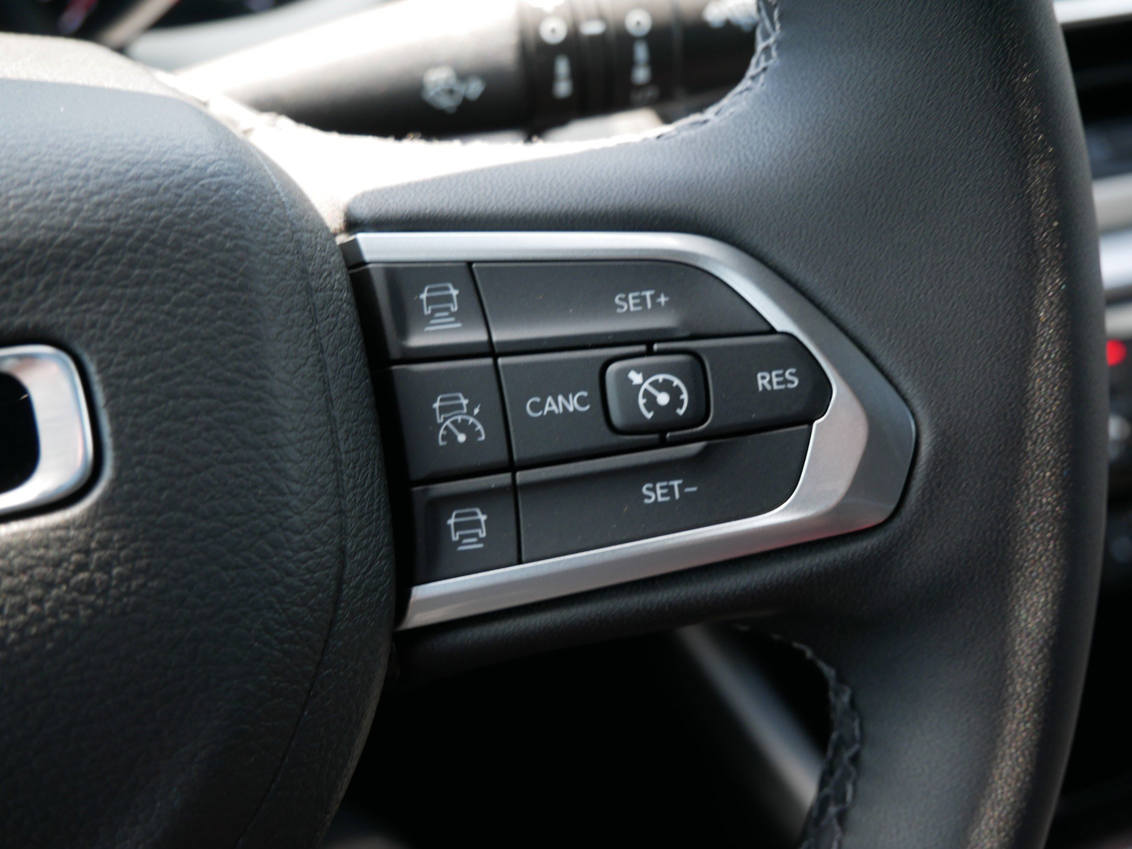 2025 Jeep Compass Limited photo 17