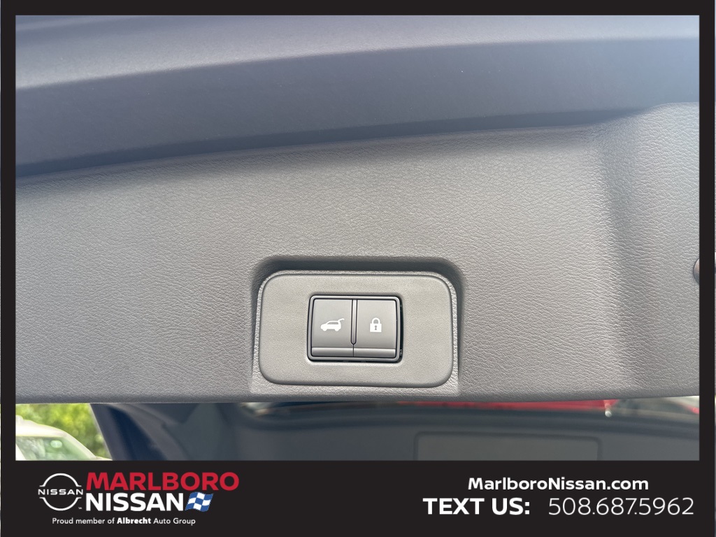 2026 Nissan Rogue SV photo 14