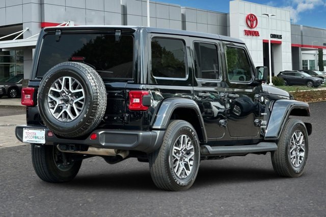 2024 Jeep Wrangler Sahara photo 4