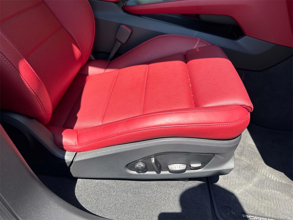 2024 Porsche Macan Electric 4 photo 15