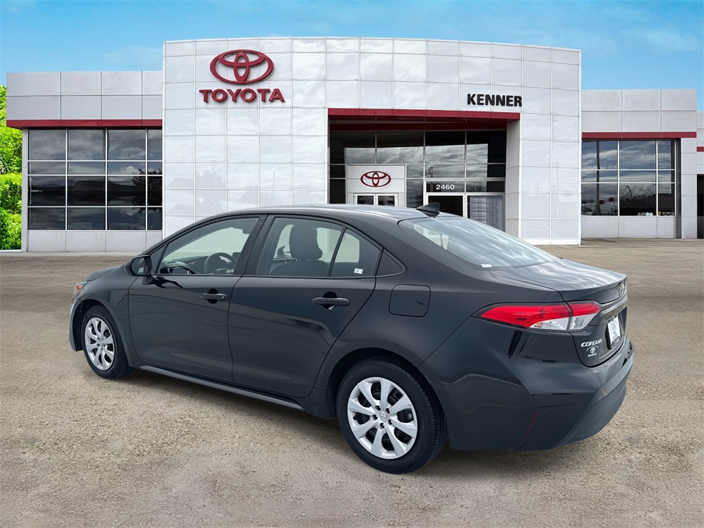 2024 Toyota Corolla LE photo 3