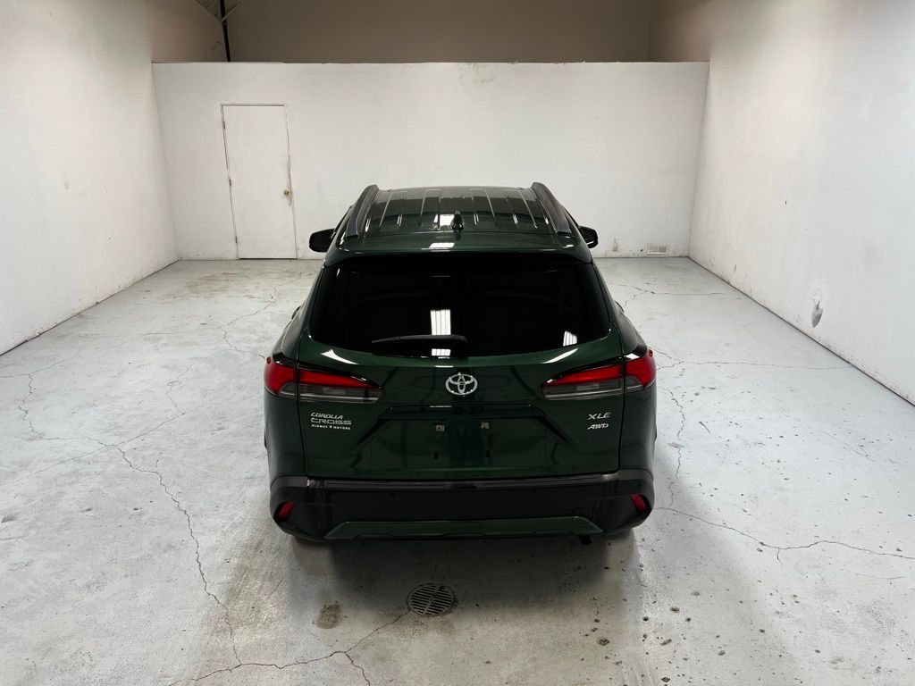 2023 Toyota Corolla Cross XLE photo 3