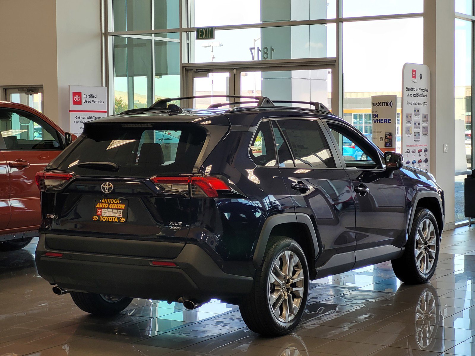 2025 Toyota RAV4 XLE Premium photo 3