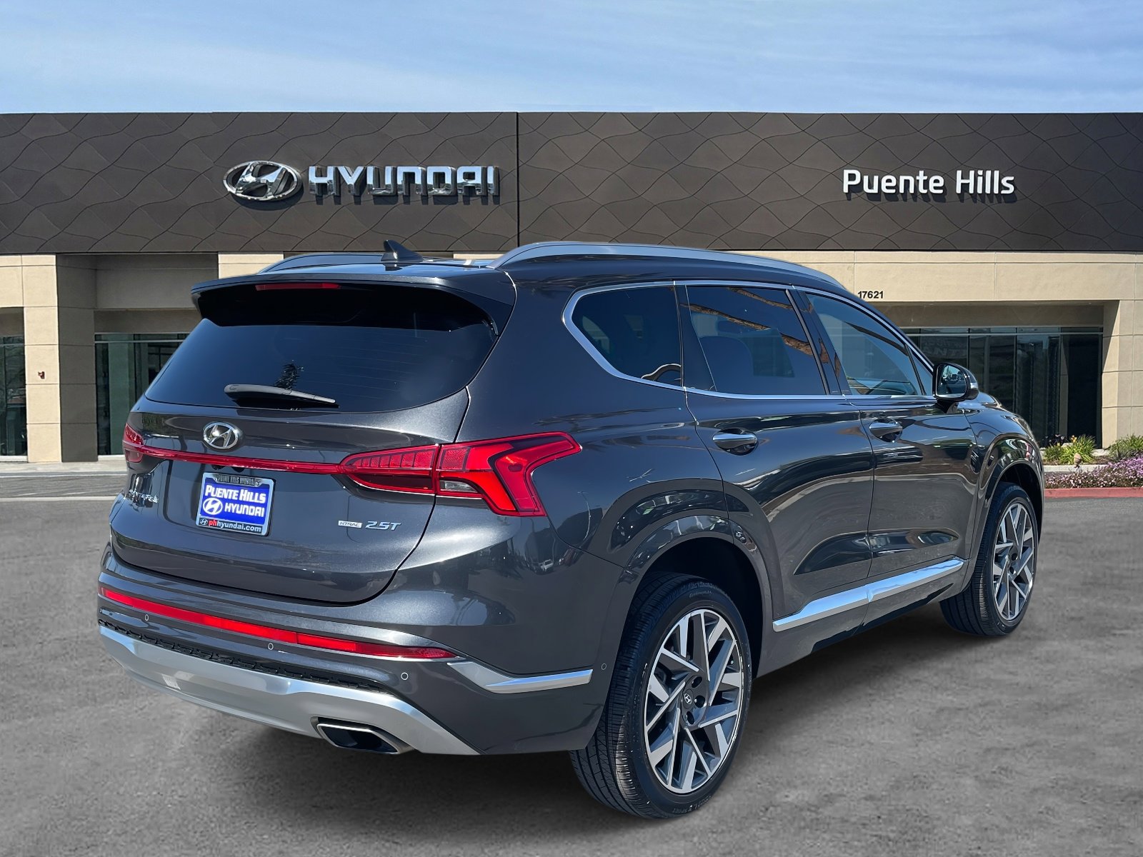2023 Hyundai Santa Fe Calligraphy photo 2