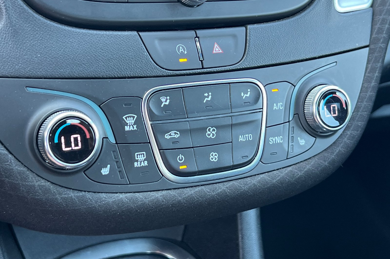 2024 Chevrolet Malibu 1LT photo 18