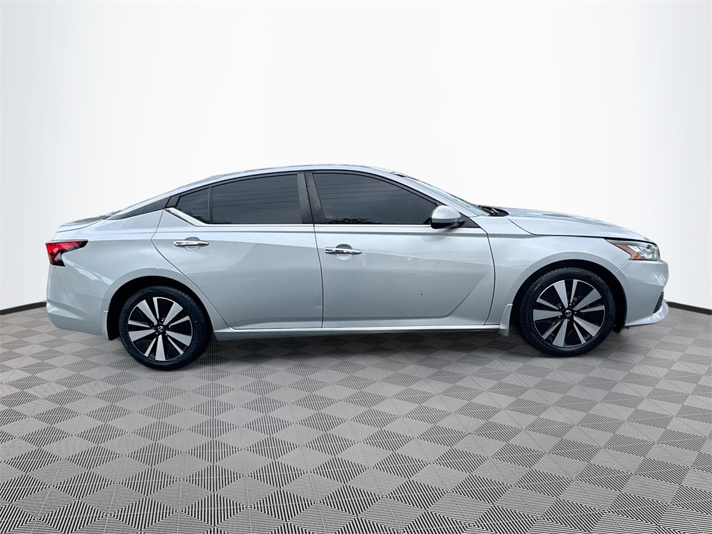2021 Nissan Altima 2.5 SV photo 4