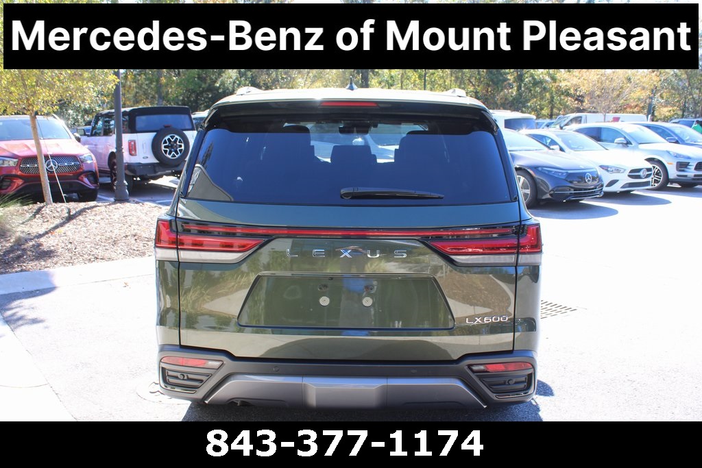 2023 Lexus LX 600 Luxury photo 4