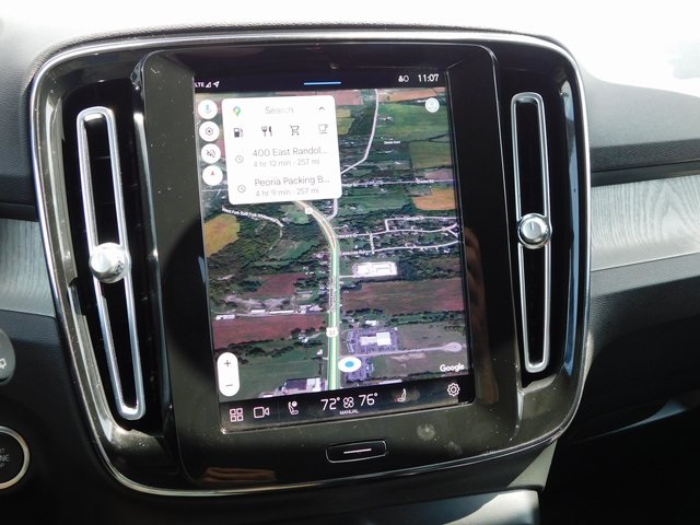 2024 Volvo XC40 Core photo 32