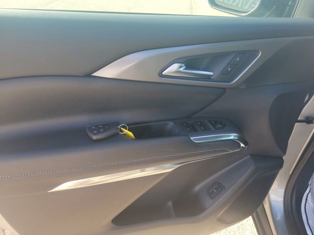 2026 Chevrolet Traverse photo 10