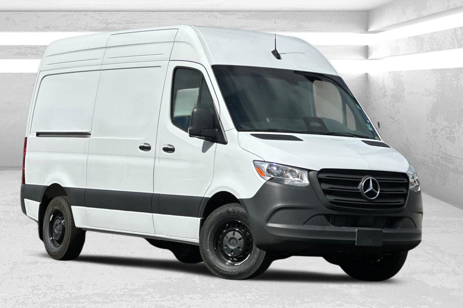 2025 Mercedes-Benz Sprinter Cargo Van Base's photo