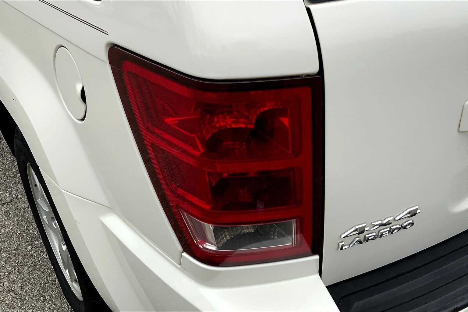 2006 Jeep Grand Cherokee Laredo photo 25