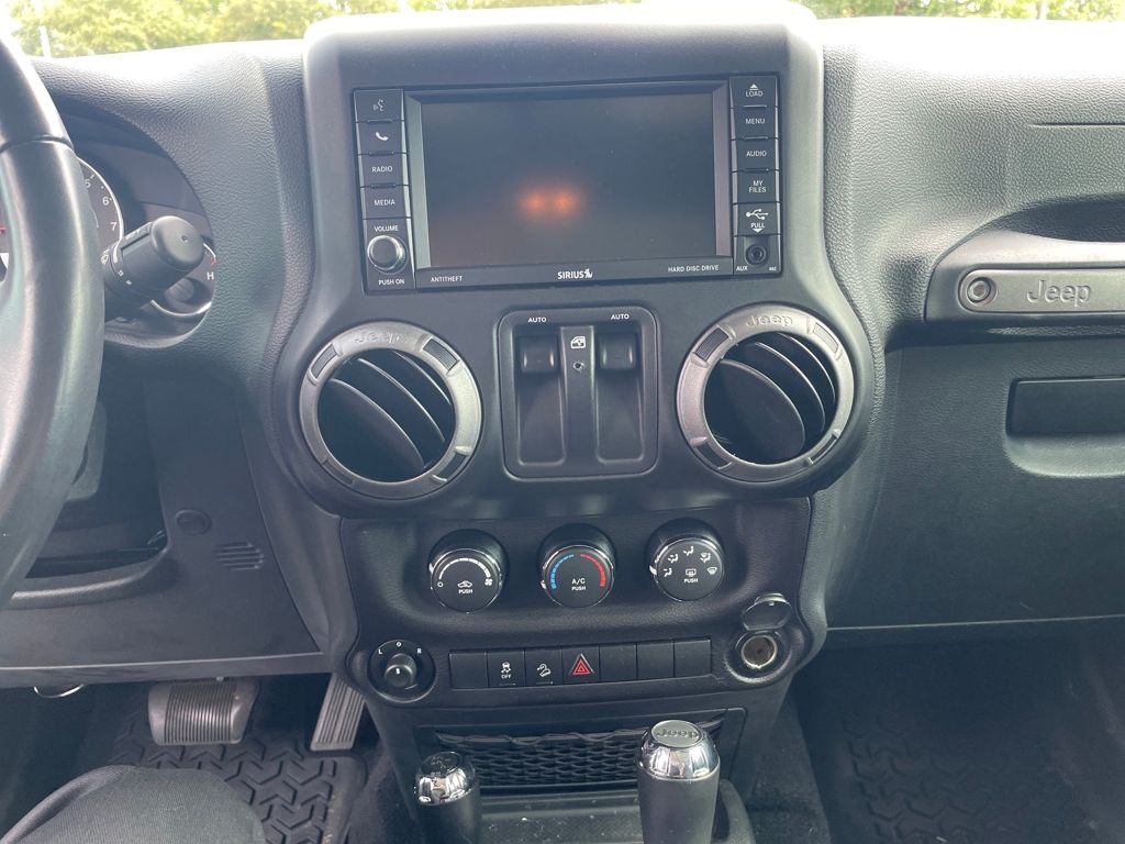 2017 Jeep Wrangler Sport photo 9