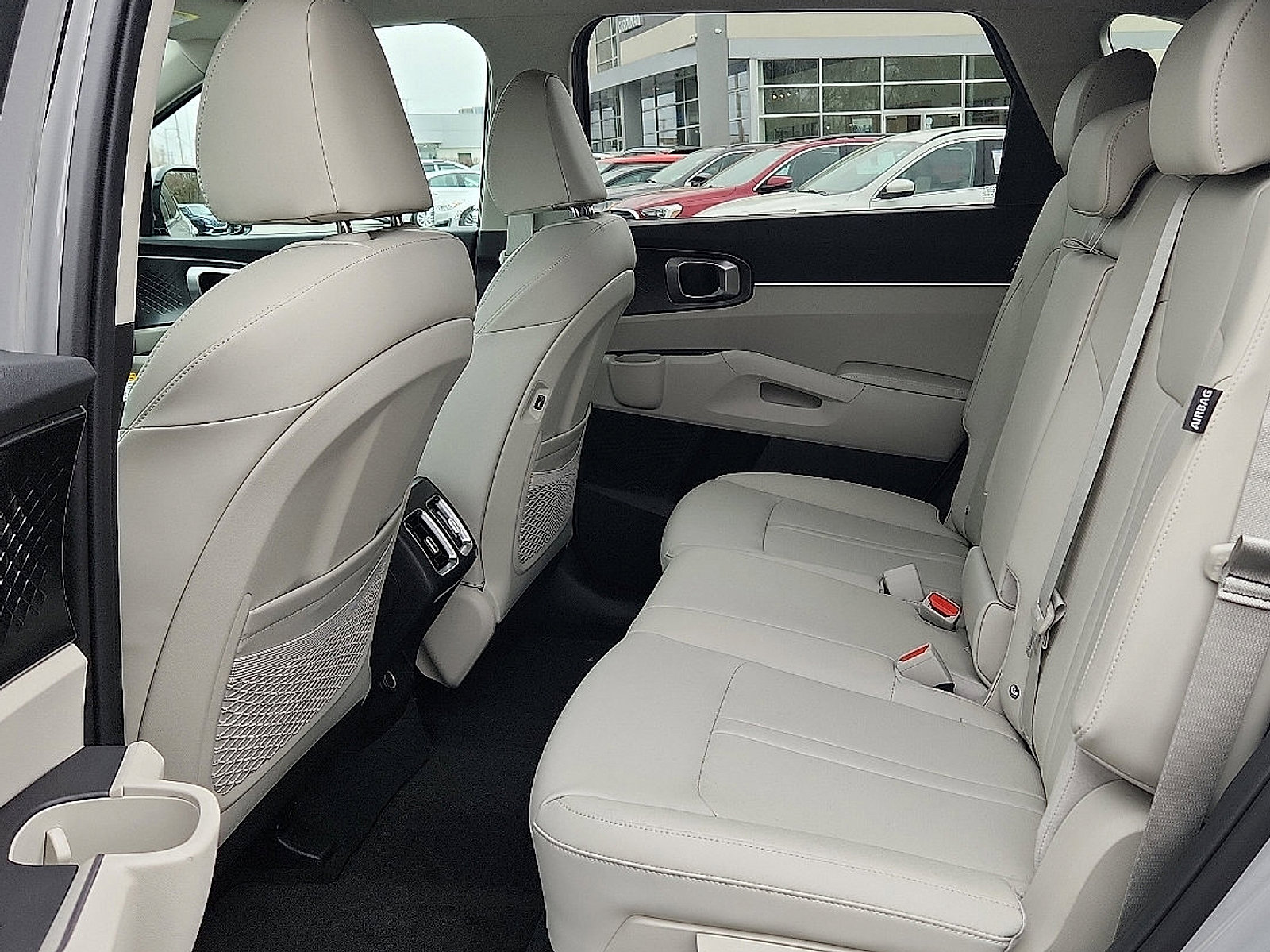 2025 Kia Sorento S photo 8
