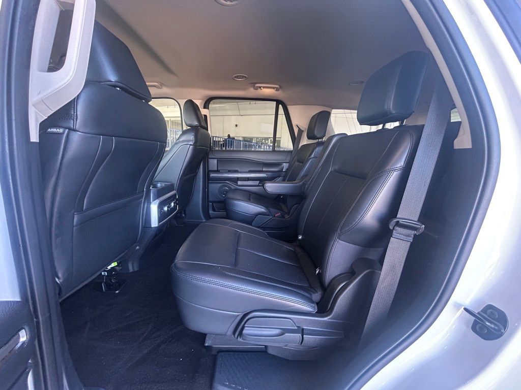 2022 Ford Expedition XLT photo 27