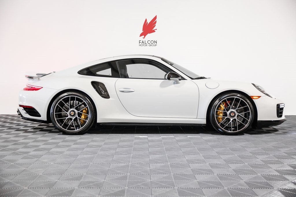 2018 Porsche 911 Turbo S's photo