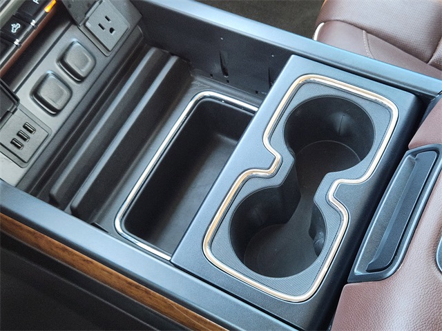 2015 Chevrolet Silverado 1500 High Country photo 18