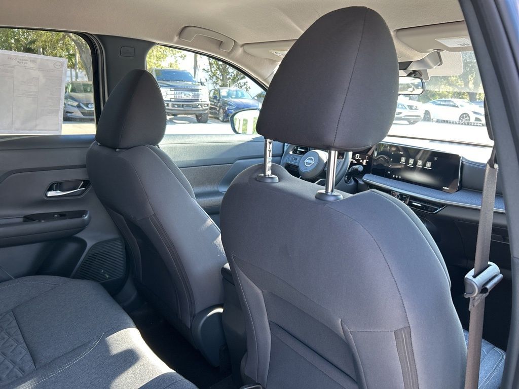 2026 Nissan Kicks SV photo 37