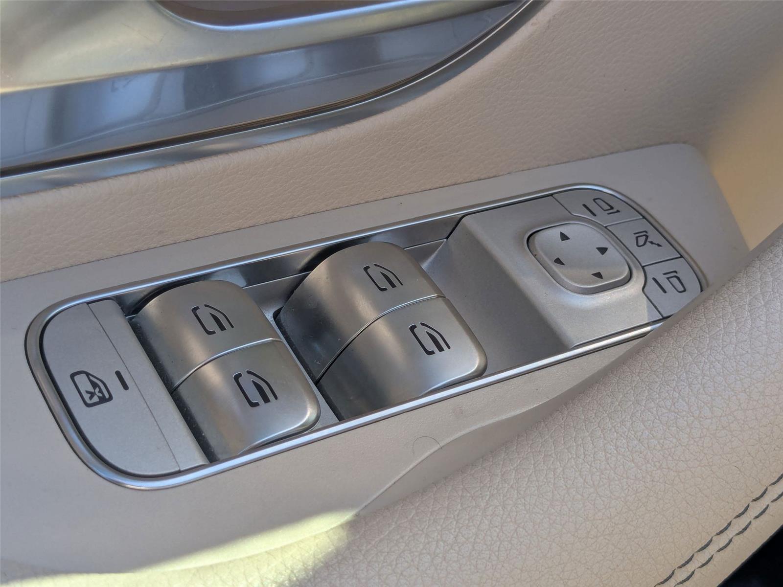 2022 Mercedes Benz GLE 350 photo 12