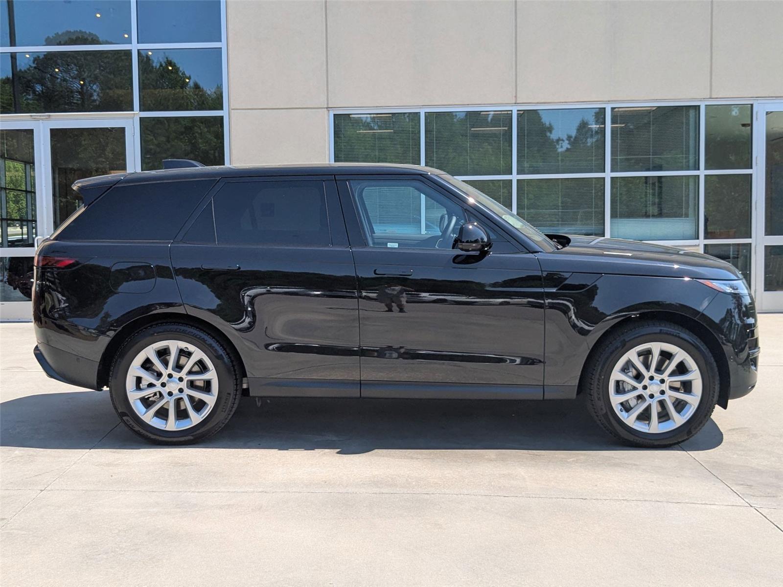 2025 Land Rover Range Rover Sport P360 S photo 3