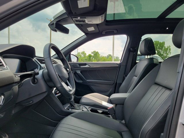 2024 Volkswagen Tiguan SE R-Line Black photo 14