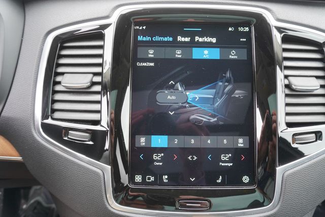 2024 Volvo XC90 B5 Plus photo 28