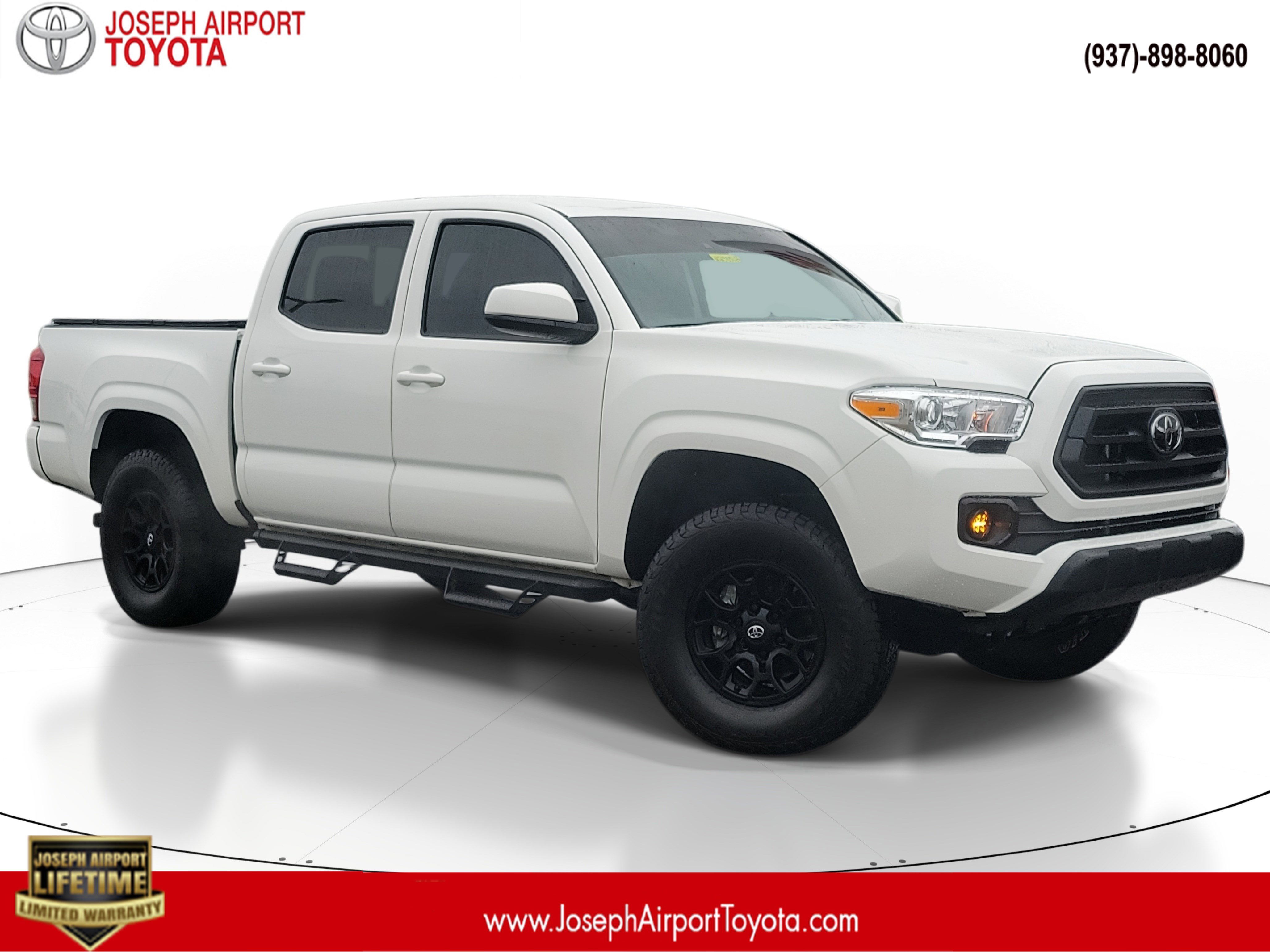 2023 Toyota Tacoma SR's photo