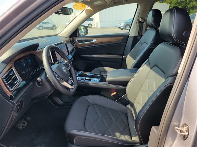 2024 Volkswagen Atlas SE Technology photo 13