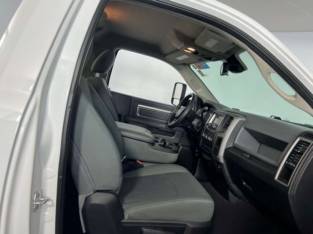 2016 Ram 3500 Tradesman photo 21