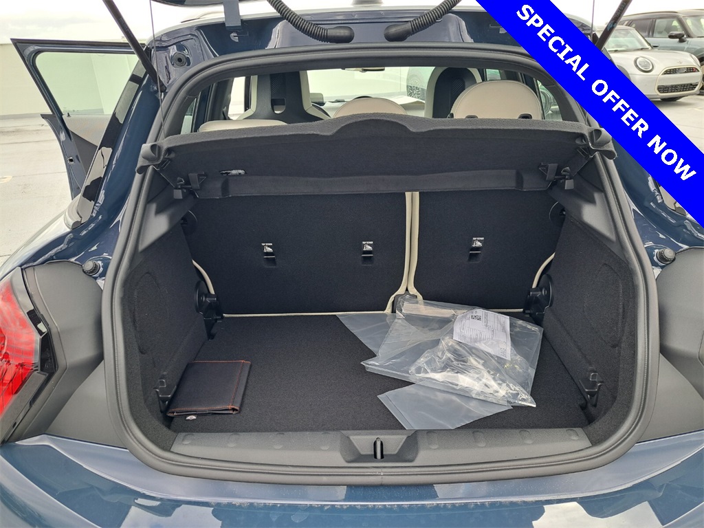 2025 Mini Cooper 4 Door Hardtop Signature photo 12