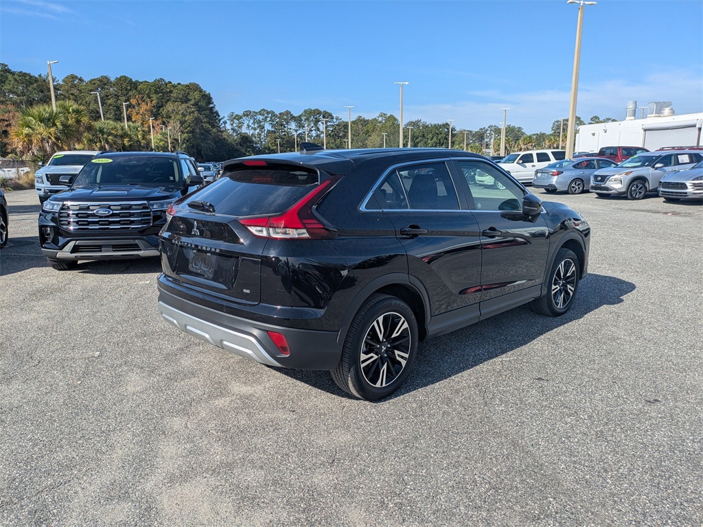 2024 Mitsubishi Eclipse Cross SE photo 3