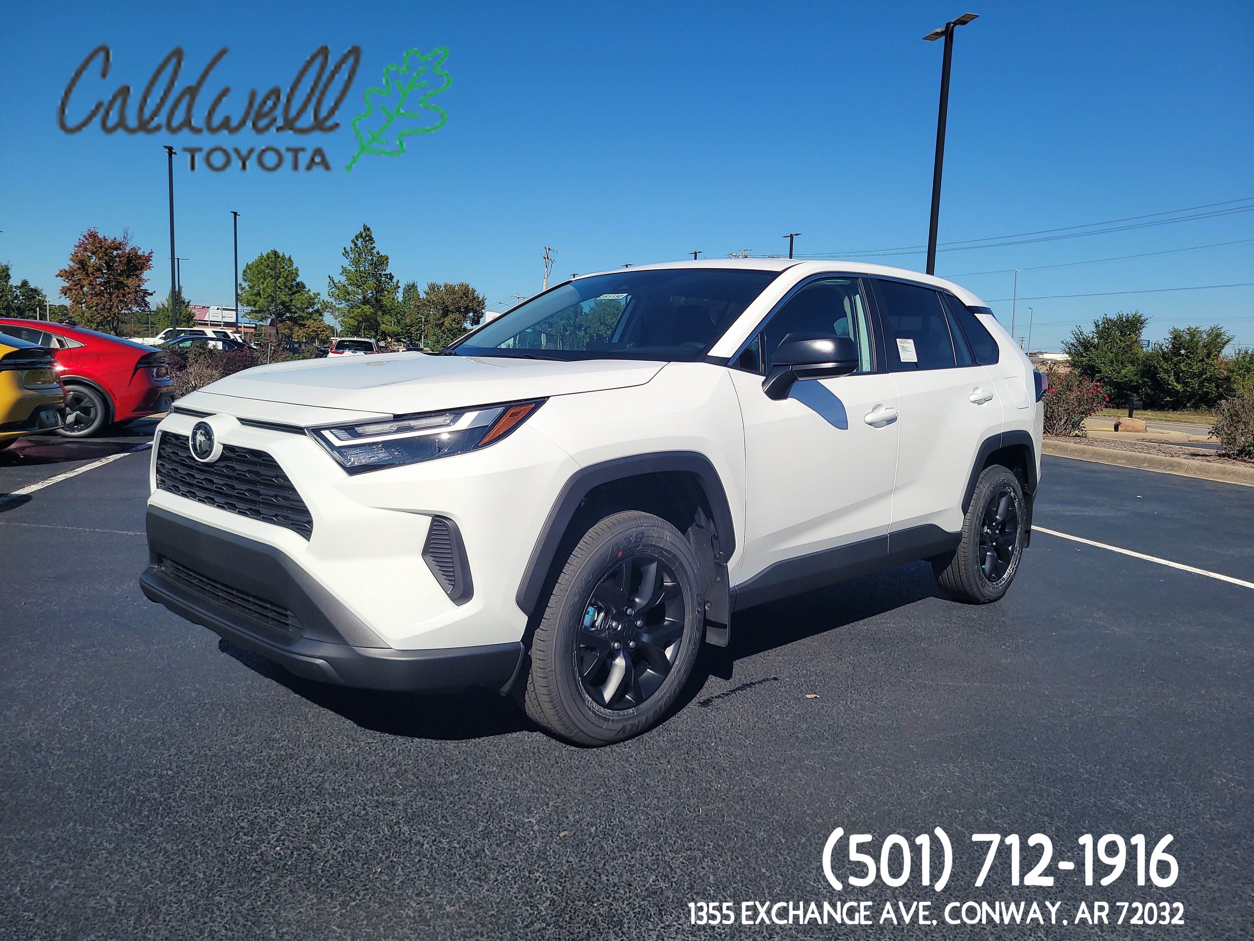 2025 Toyota RAV4 LE's photo