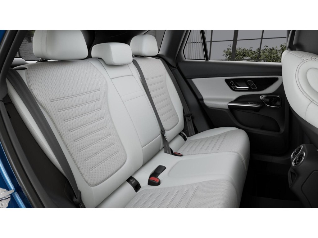2026 Mercedes Benz GLC 300 photo 5
