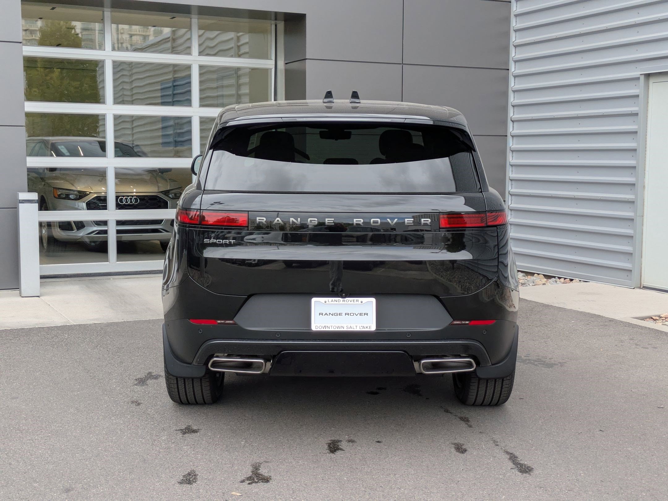 2025 Land Rover Range Rover Sport SE photo 4