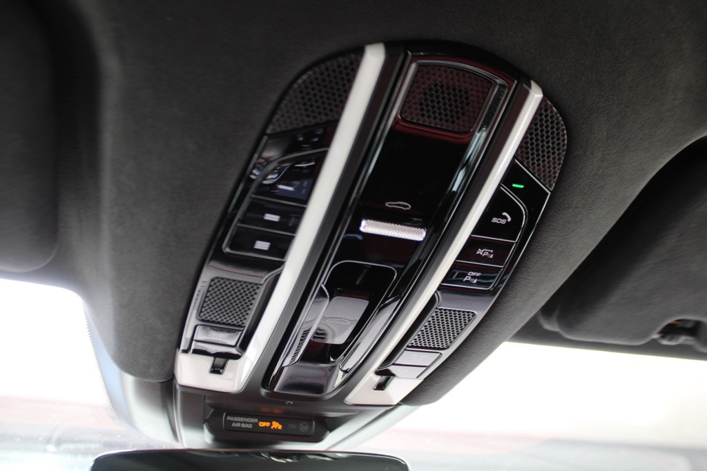 2023 Porsche Cayenne Turbo photo 29