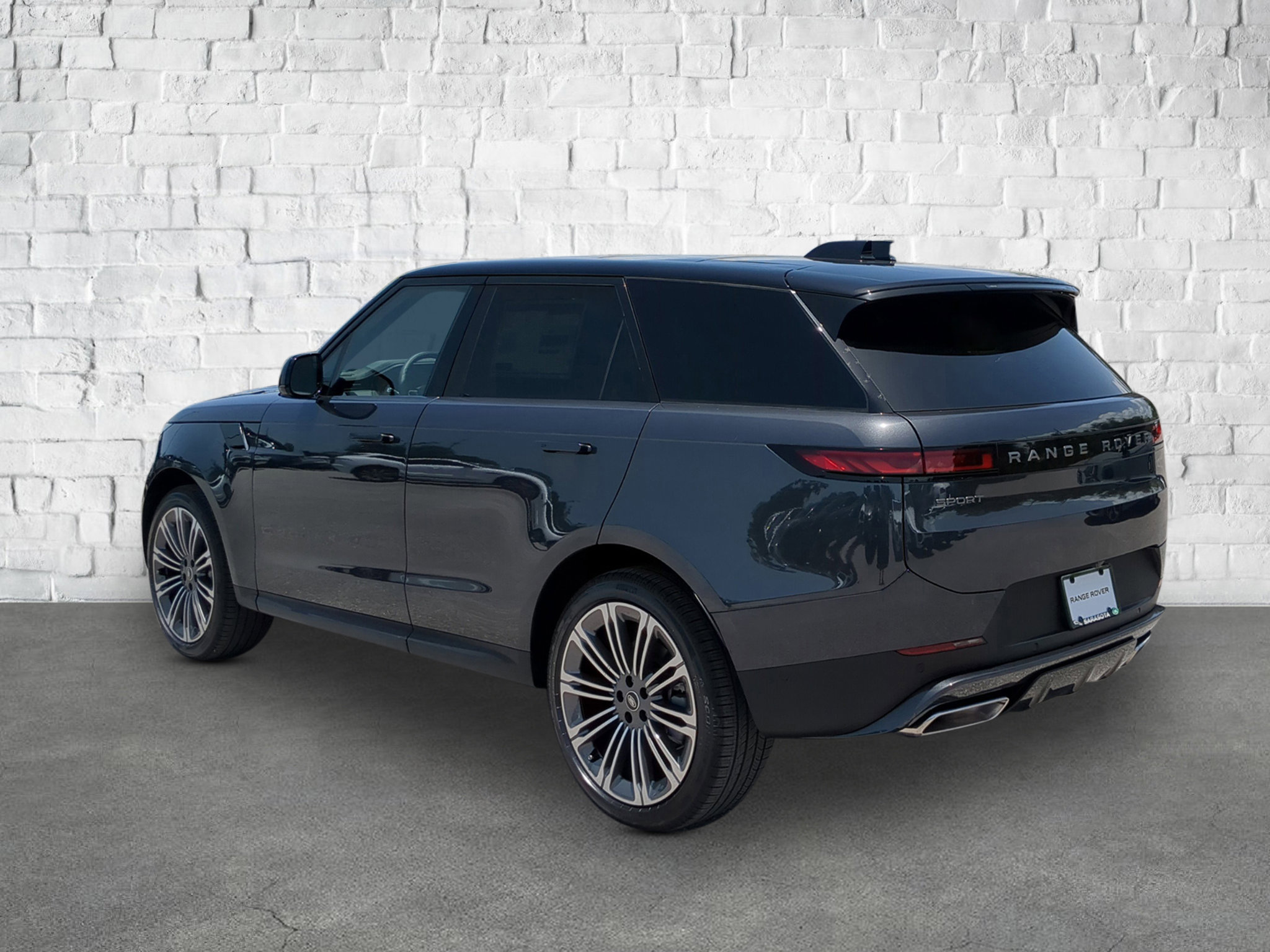 2025 Land Rover Range Rover Sport SE photo 4