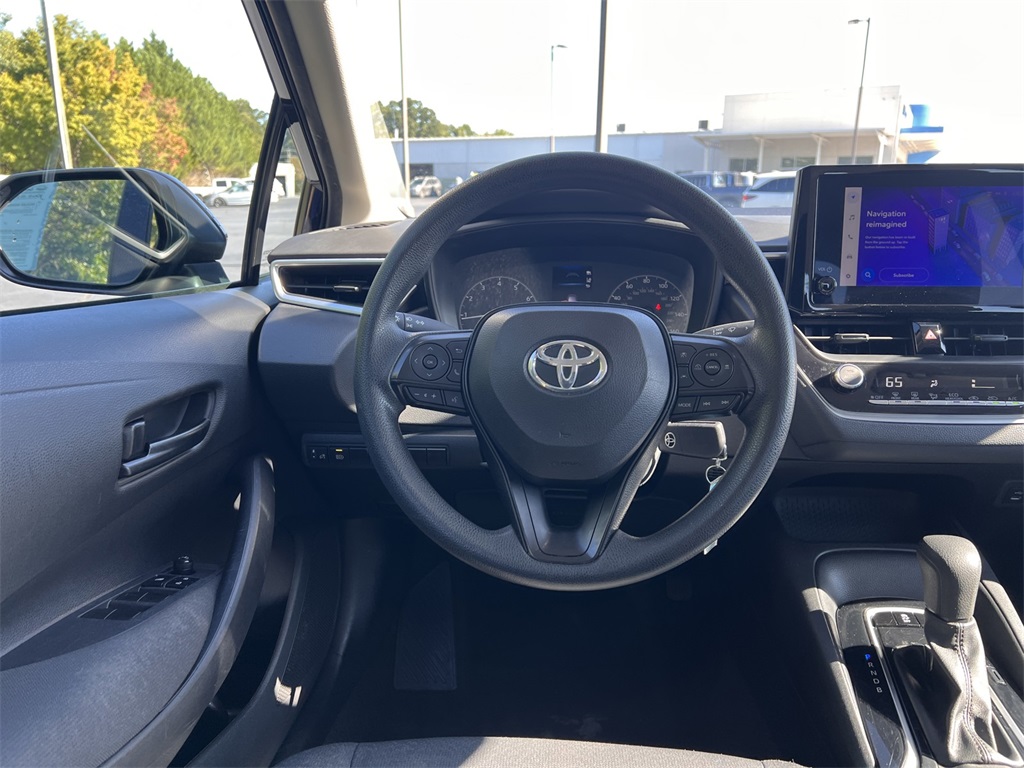 2023 Toyota Corolla LE photo 19
