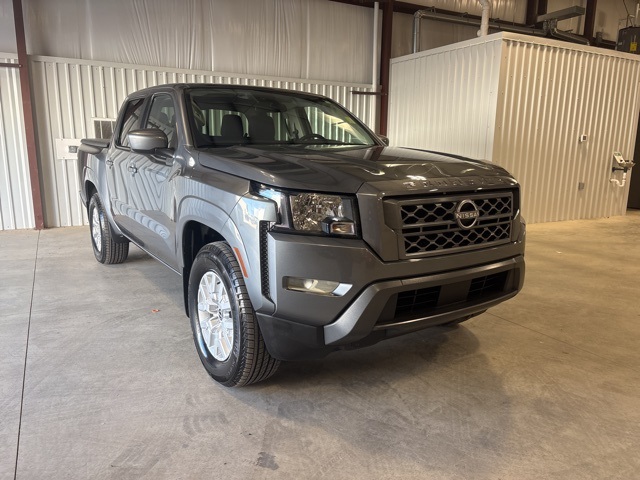 2023 Nissan Frontier SV photo 2