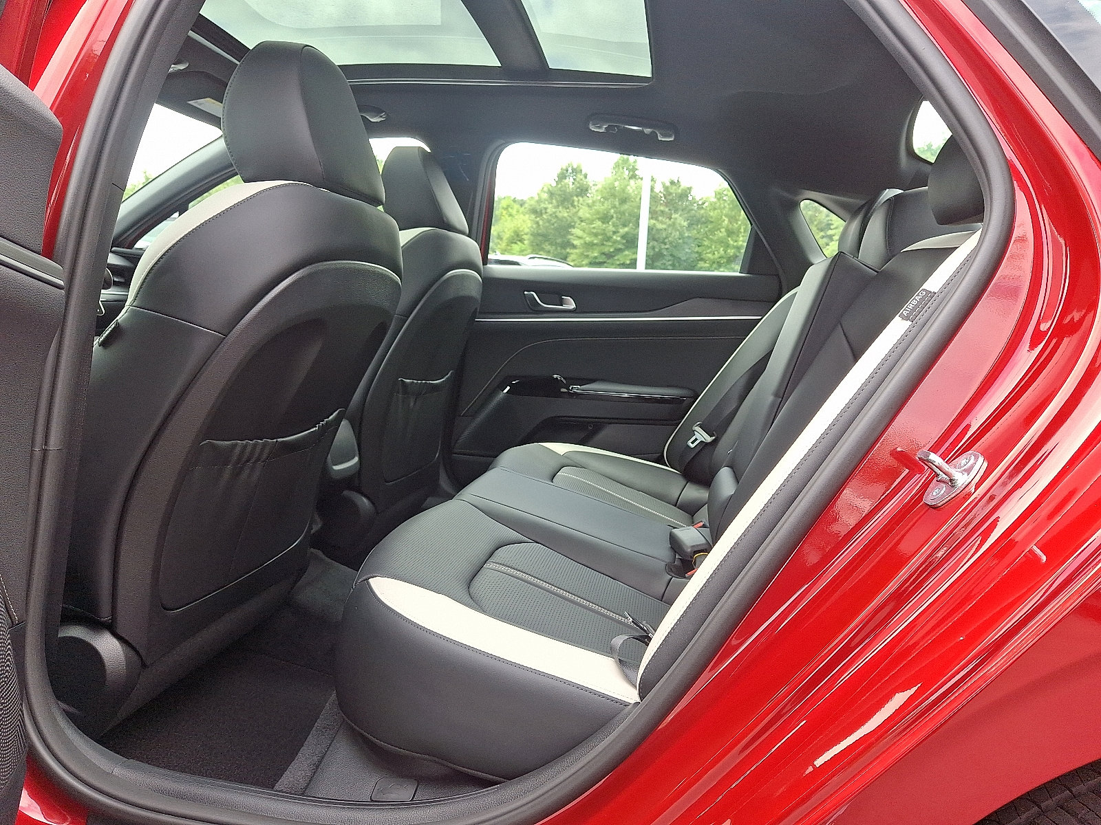 2026 Kia K5 GT-Line photo 5