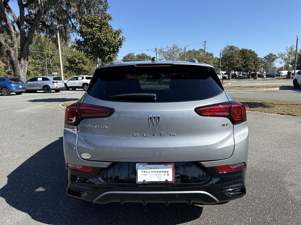 2024 Buick Encore GX Sport Touring photo 2