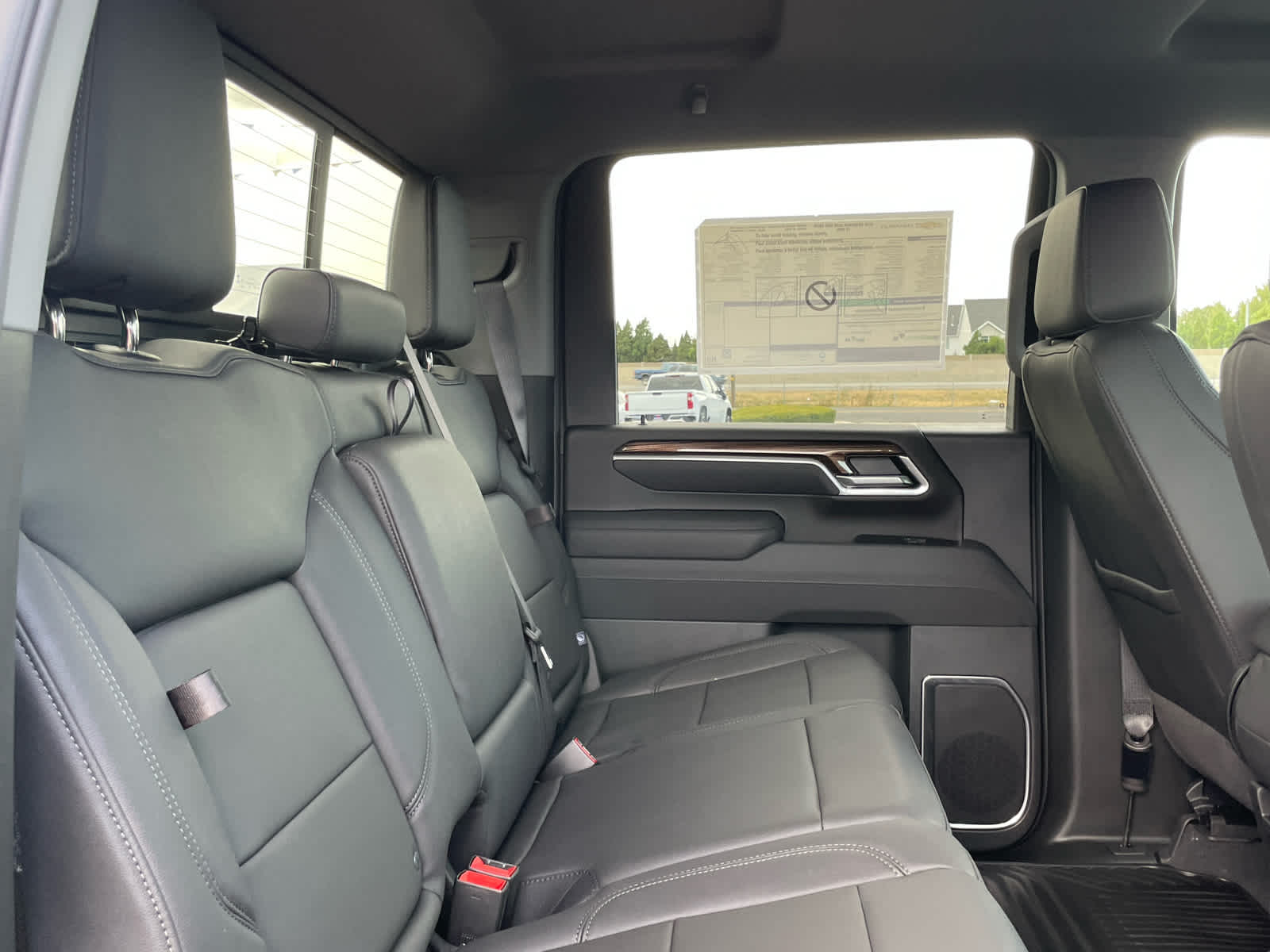 2025 Chevrolet Silverado 3500HD LT photo 39