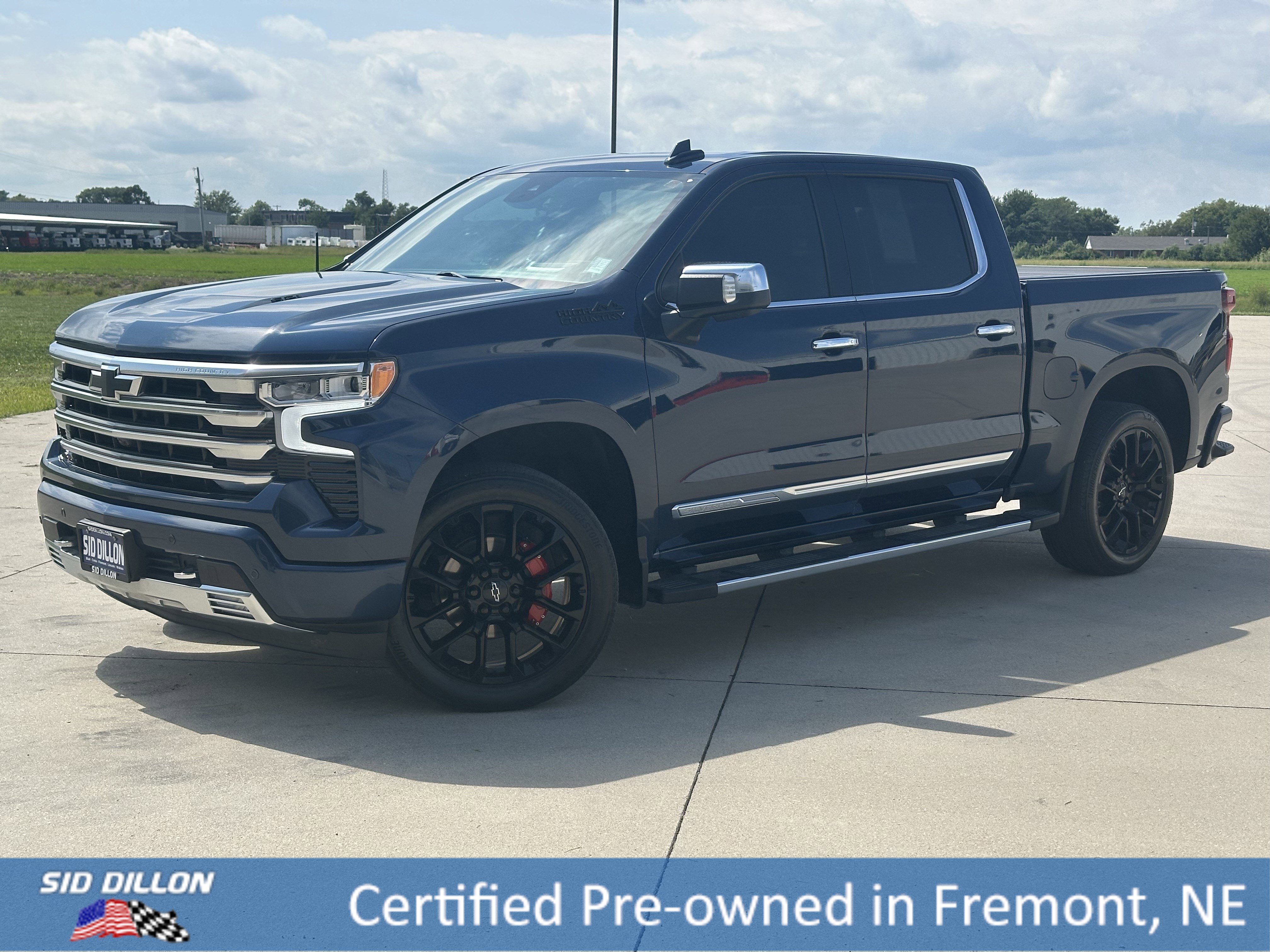 2023 Chevrolet Silverado 1500 High Country's photo