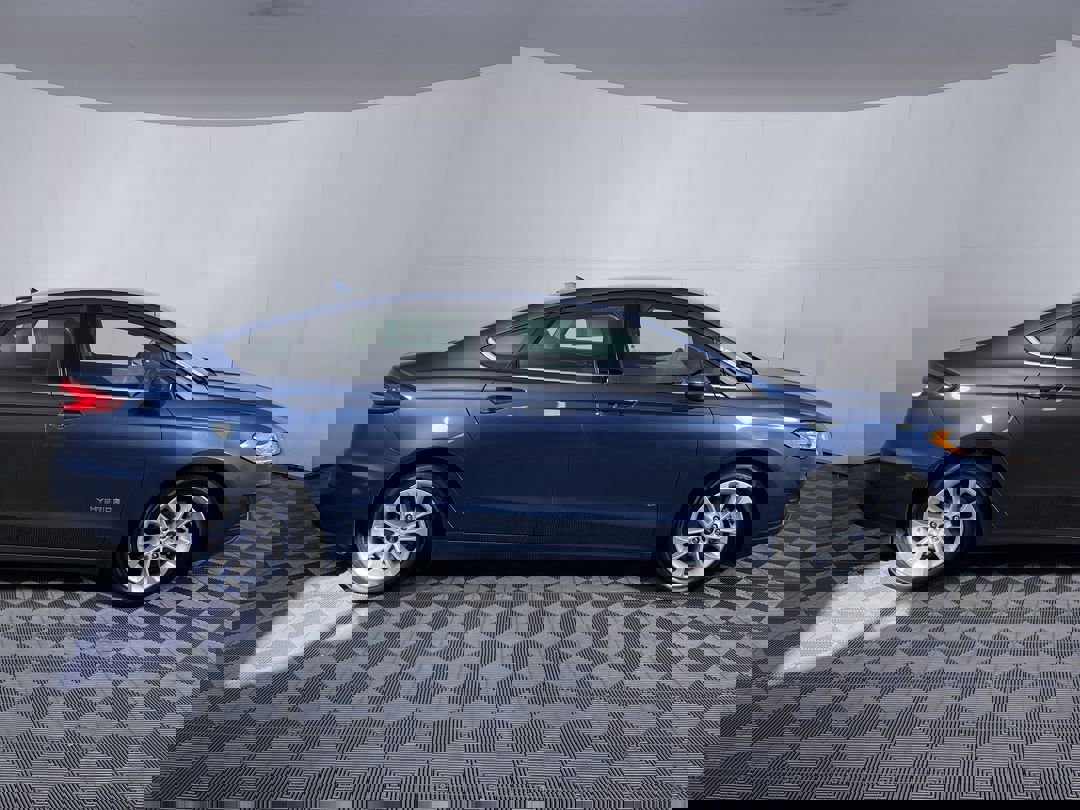 2019 Ford Fusion SE Hybrid photo 10