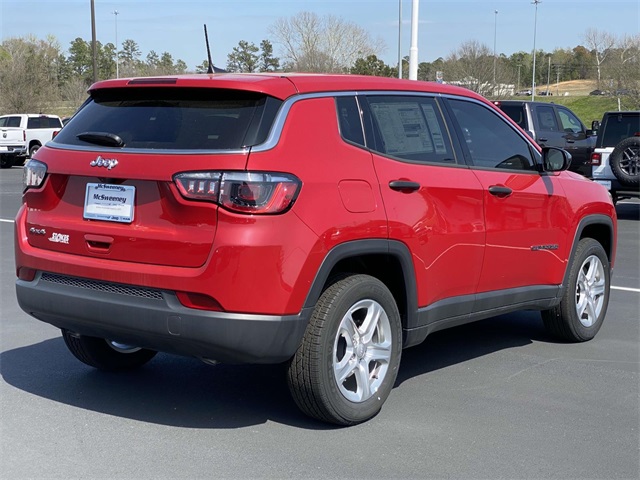 2023 Jeep Compass Sport photo 3