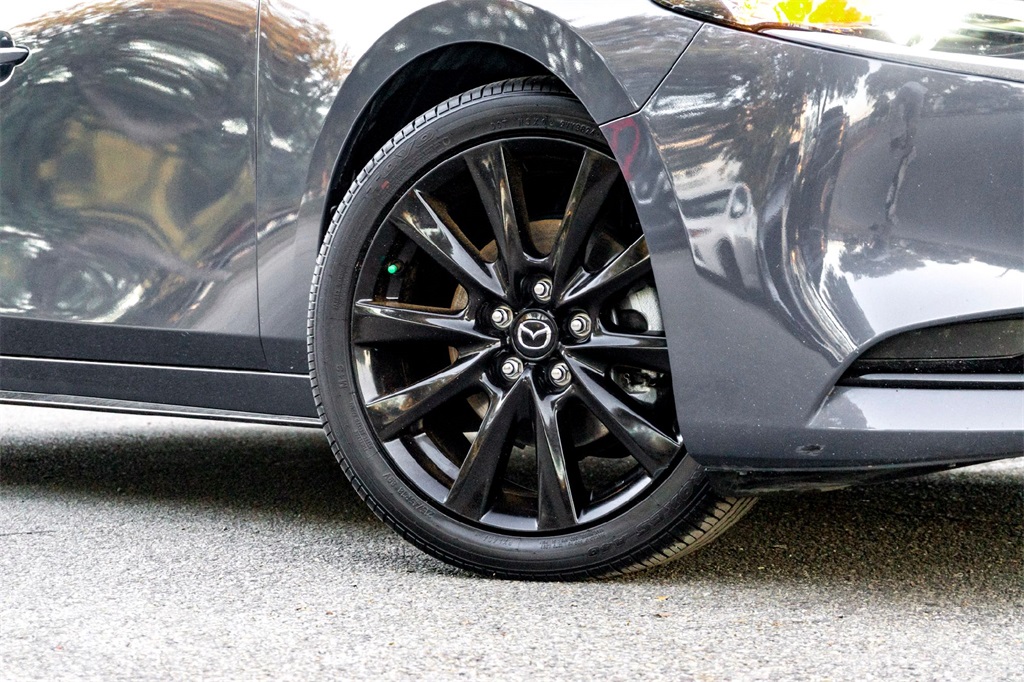 2025 Mazda Mazda3 2.5 s Carbon photo 2