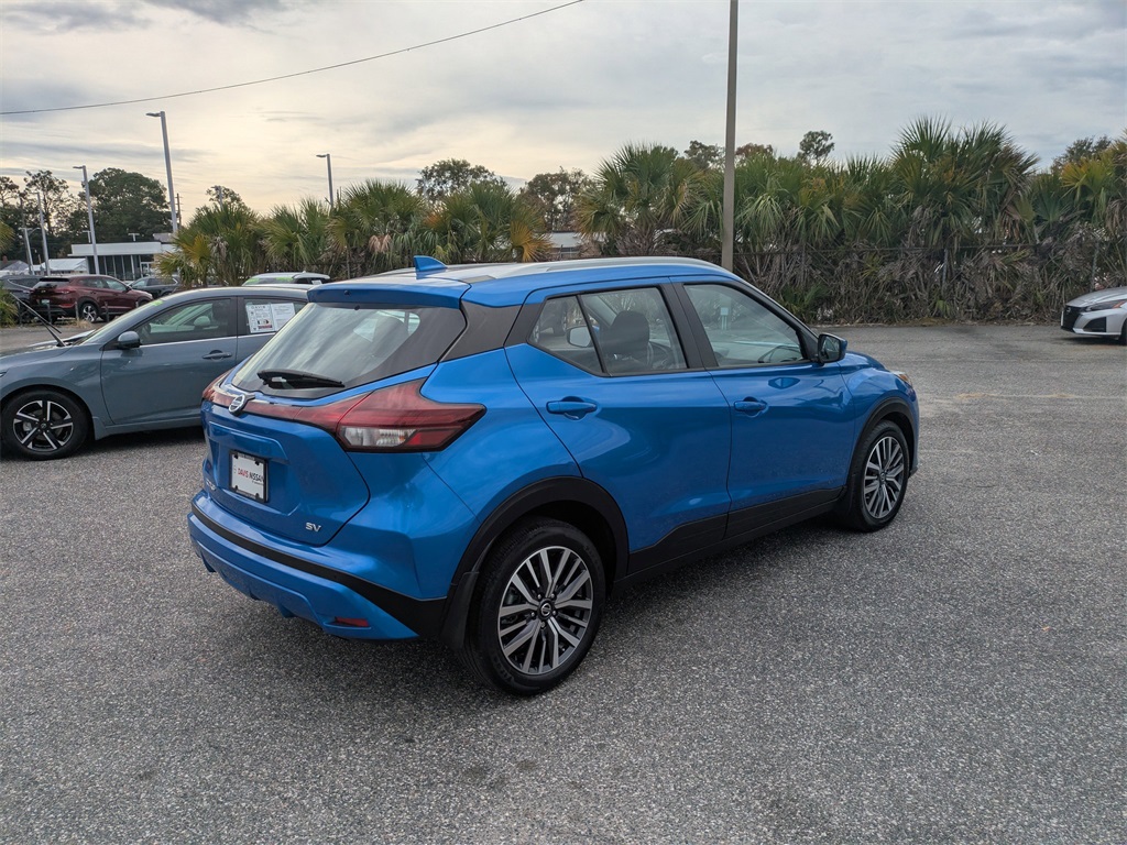 2021 Nissan Kicks SV photo 3