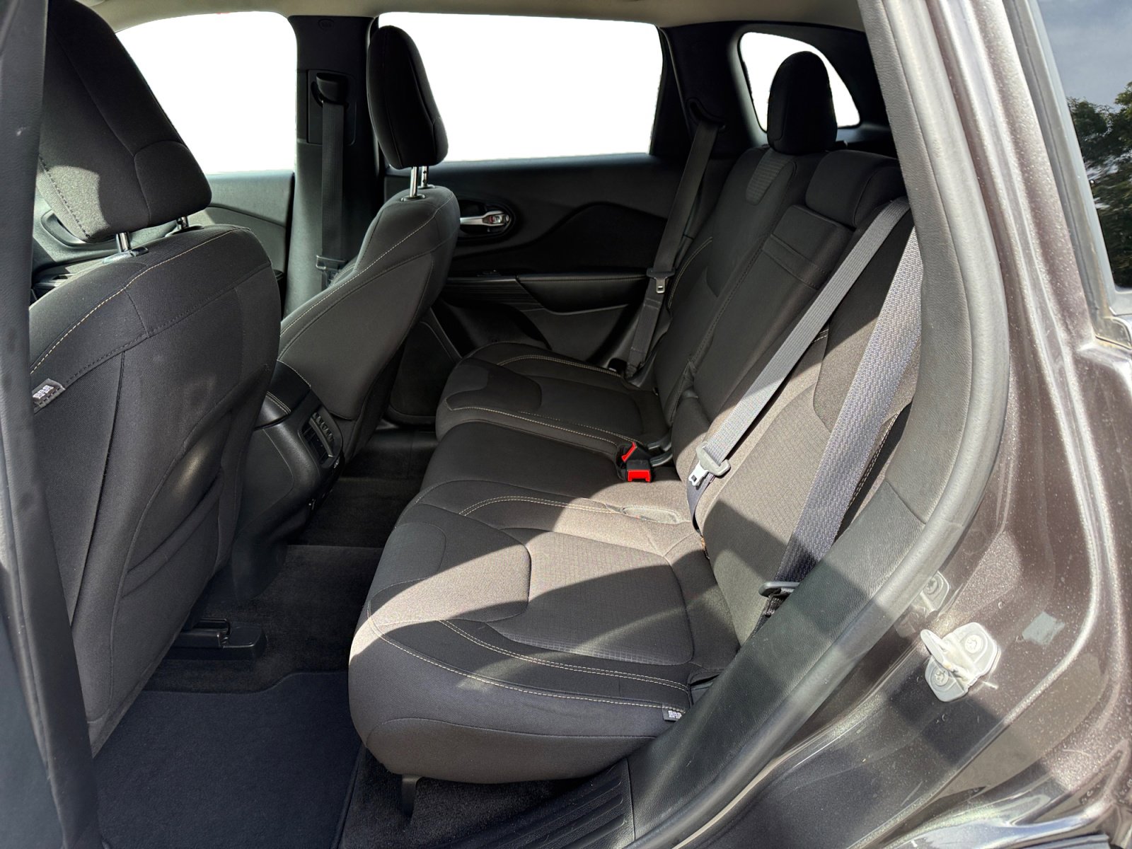 2015 Jeep Cherokee Latitude photo 16