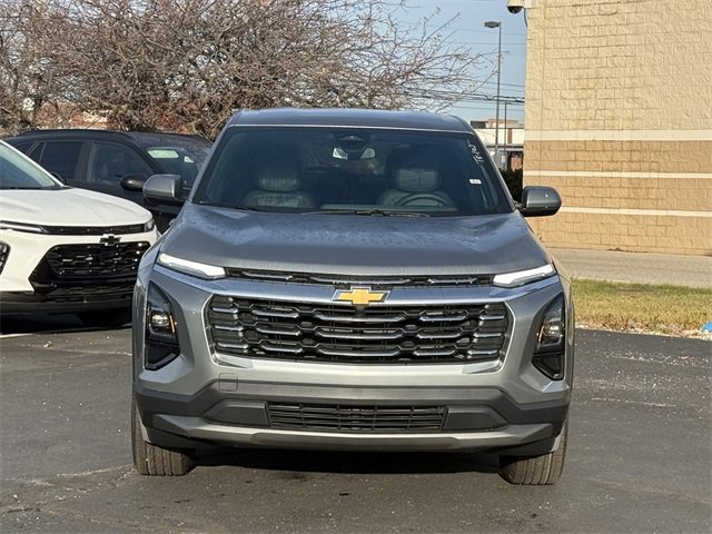 2026 Chevrolet Equinox LT photo 2